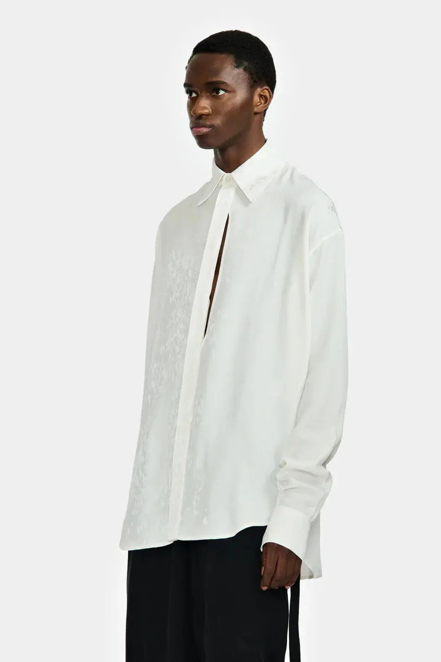 CHEMISE LONGUE AVEC OUVERTURE ASYMÉTRIQUE EN JACQUARD DROPS- LOUIS GABRIEL NOUCHI soemshop - LOUIS GABRIEL NOUCHI