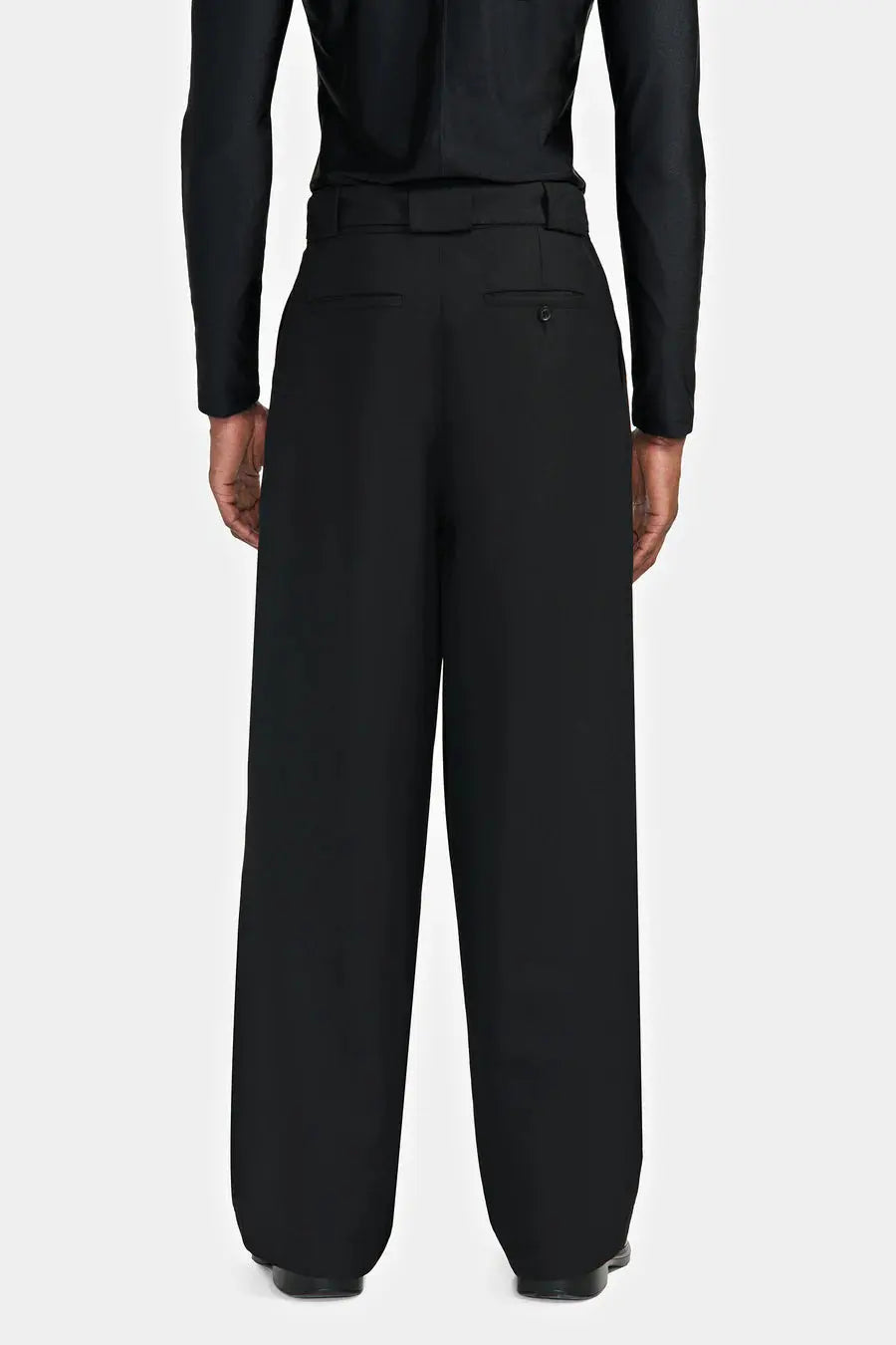 PANTALON SMOKING LARGE À DOUBLE PLIS ET CEINTURE EN SATIN - LOUIS GABRIELLE NOUCHI soemshop - Louis Gabriel Nouchi