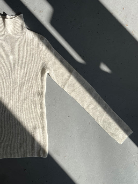 PULL BLANC COL ROULÉ - UNIVERSEL soemshop - universel