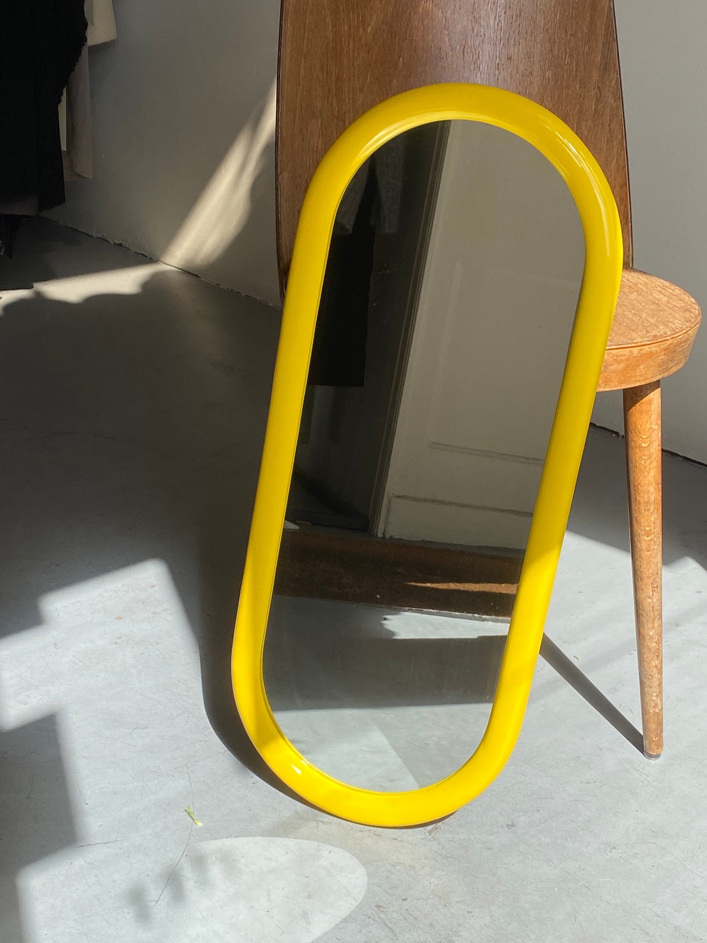 MIROIR OVALE JAUNE - KERSTEN