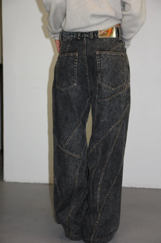 JEANS NOIR LARGE SURPIQUÉ EN TOSADE - RIZ POLI soemshop - RIZ POLI