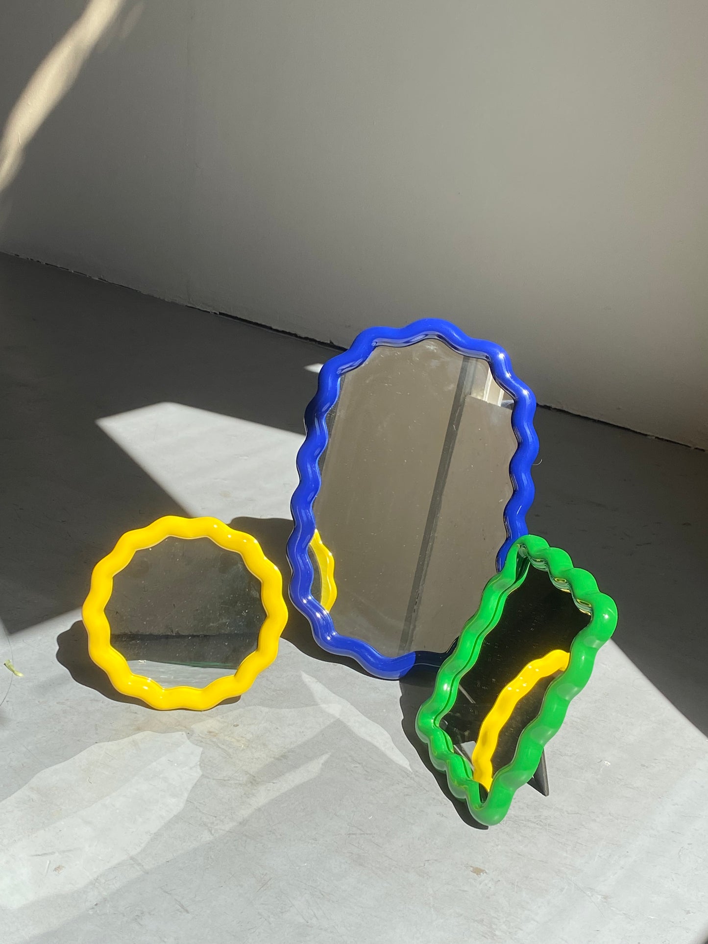 MIROIR ONDULÉ MARINE - KERSTEN soemshop - KERSTEN